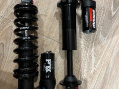 Fox DHX 205x65, Marzocchi Bomber 230x65