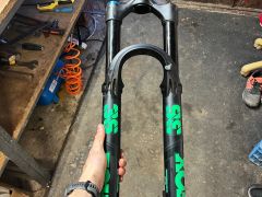 Fox 36 performance elite grip 2