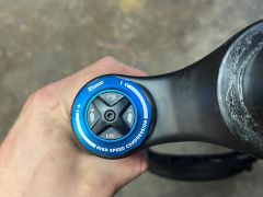 Fox 36 performance elite grip 2