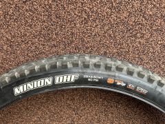 Predám plášte Maxxis minion DH 2,40 a 2,50