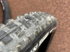 Predám plášte Maxxis minion DH 2,40 a 2,50