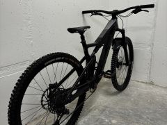 Predám karbónový bicykel Focus Jam 8.8, veľkosť L