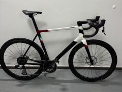 Colnago C68, velkost 57 na Sram Red/Force. Pouzivany hlavne po rovine mojim otcom. Cena 2999,-