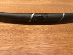 Carbon riadidla Controltech Lynx 740mm nove