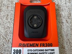 Ravemen Fr300 přední světlo