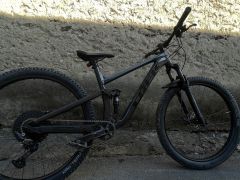 Trek Top Fuel 5 (model 2025)
