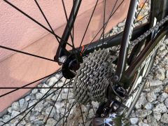 Predám karbónový cestný bicykel Specialized