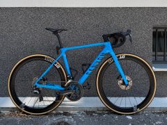 Ultimate CF SL 8 Disc Aero