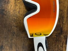Lyžiarske / Snowboardové okuliare Oakley Target Line