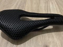 Ryet 3D Printed sedlo