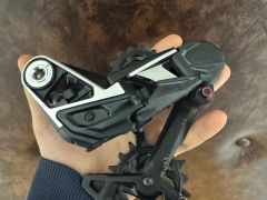 Sram xx prehazka   A řazení  a nabíječka