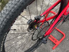 Predám Specialized Epic Carbon (Custom kolesá Pancho, Sram GX Eagle)