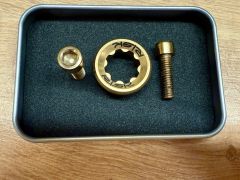 Zlatá matica do ľavej kľuky Shimano