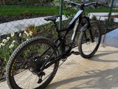 Predám karbónový bicykel Focus Jam 8.8, veľkosť L