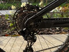 Predám karbónový bicykel Focus Jam 8.8, veľkosť L