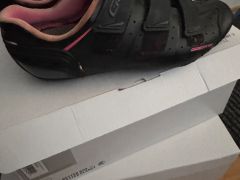 Darujem tretry na cestný bike č 38