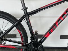 Predám v dobrom stave servisovaný bicykel Giant