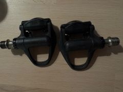 Pedále Shimano 105