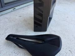 S Works power sedlo karbon (130)