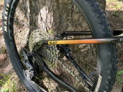 Kona Blast 2021 (Velikost L)