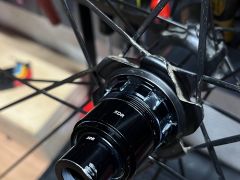 DT Swiss G1800 spline