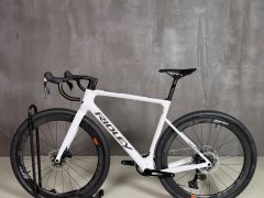 Gravel Ridley Astr, Sram Rival 1x13, Zipp kola