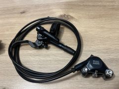 Shimano SLX m7100, zadna flat mount