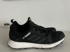 Tenisky Adidas Terre