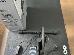 Wahoo Kickr Core Smart cyklotrenažér s kazetou Shimano alebo Sram, podložka