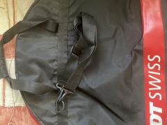 DT Swiss taška na tri (3)cestné kolesá