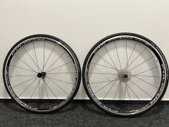 Bianchi Oltre XR4 s náhradnými kolesami