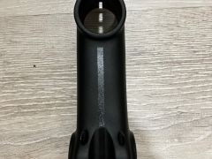 Nový představec Giant Contact - 100 mm