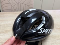 Specialized Evade 3 - Veľ.S(51-56cm)