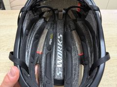 Specialized Evade 3 - Veľ.S(51-56cm)
