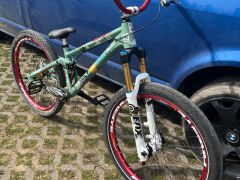 Slopestyle dirt kolo canyon stitched 720 pro