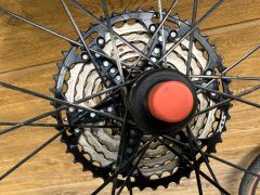 Gravel kolesa DT swiss 1800G + kazeta Cs-M7100 12s
