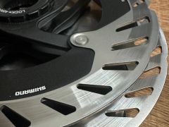 Shimano XTR 180/160mm.