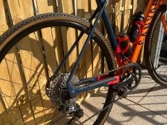 Canyon Inflite CF SL 6