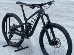 Trek Slash 8