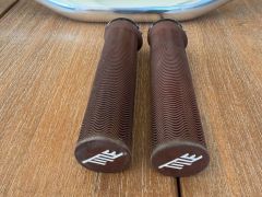 Riadidlá, gripy, sedlo, predstavec