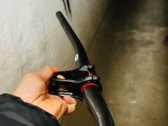 Carbon raceface sixC 785