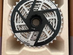 Predám kazetu Sram Force 12s. E1 (10-36)