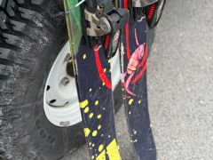 Deep powder Armada ARG ski freeride