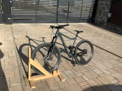 Predám trailový bike Giant