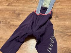 Isadore Alternative Bib - M