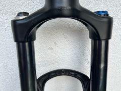 Vzduchova vidlica SR Suntour XCR 140mm