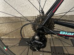 Bianchi freccia celeste