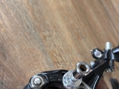 Predám cestné brzdy Shimano 105 Br-5700