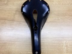 Brooks B17 narrow carved