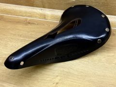 Brooks B17 narrow carved